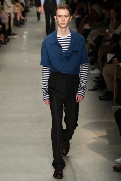 Look 26